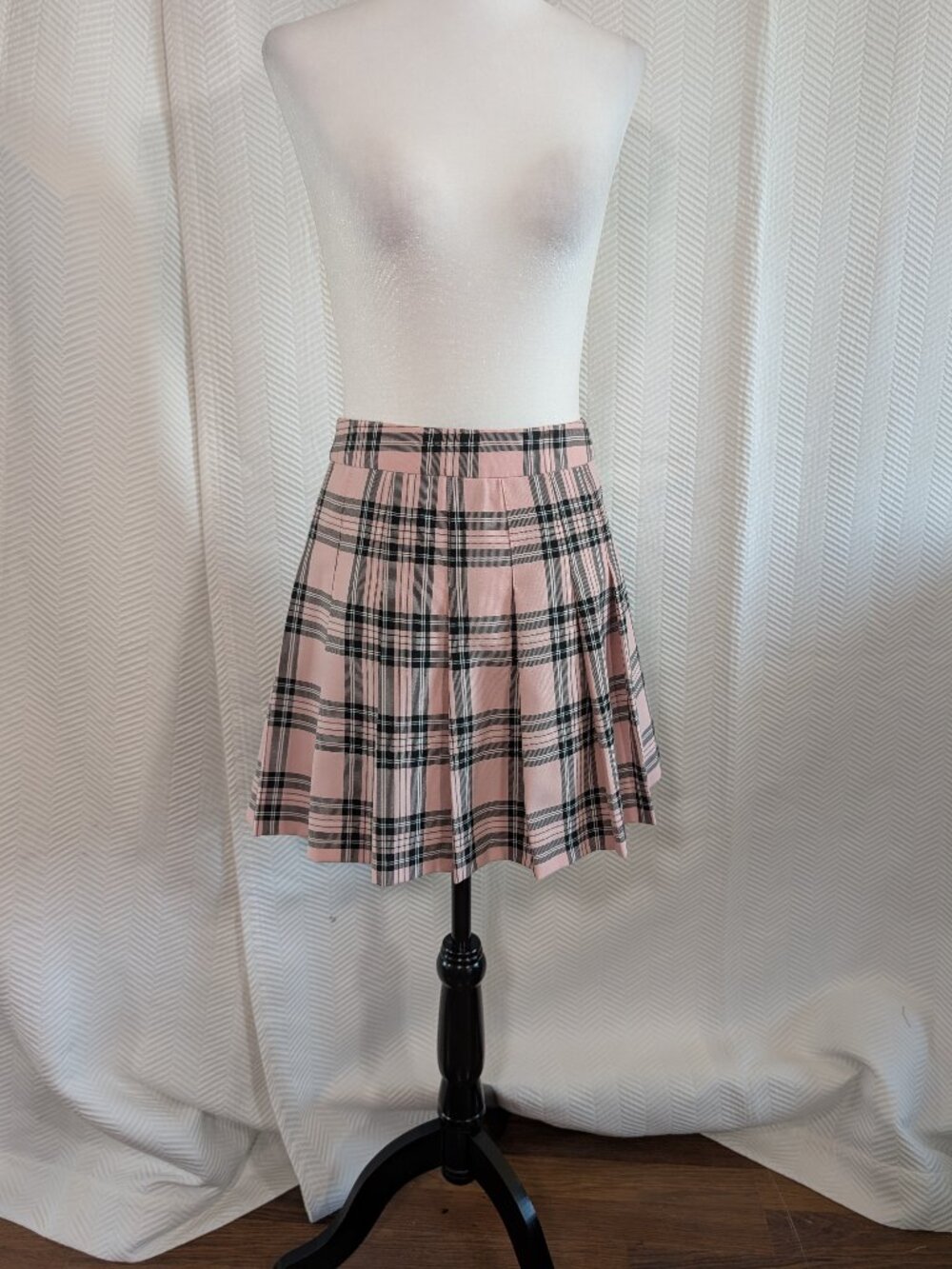 Aritzia Sunday Best Olive Pleated Micro Skirt Pink Plaid Size 6 Academia Preppy
